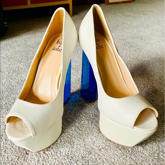 ❤️Stunning❤️ Beau & Ashe Blue Lucite Heeled Platforms - Picture 9 of 11